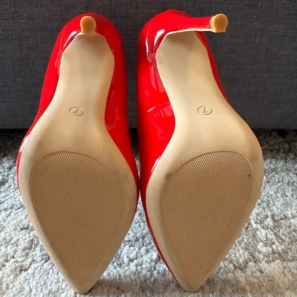 New Red stiletto heels. - Picture 3 of 4